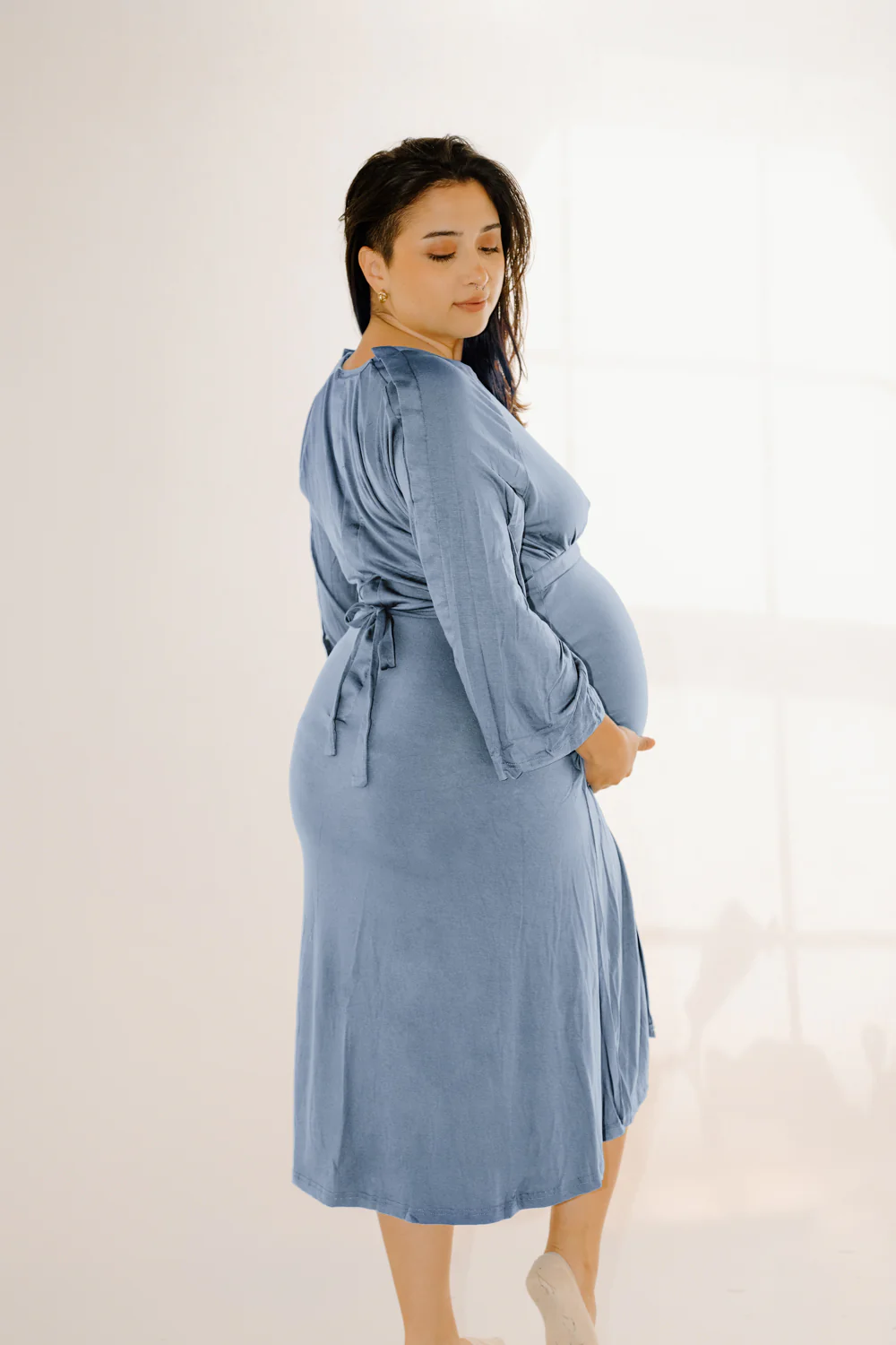 Amelia Labor & Postpartum Gown in Periwinkle - Image 3