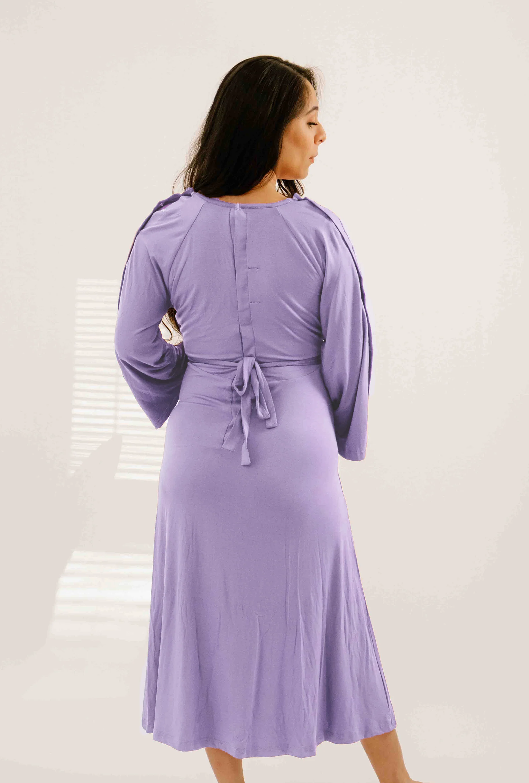 Amelia Labor & Postpartum Gown Lilac - Image 3