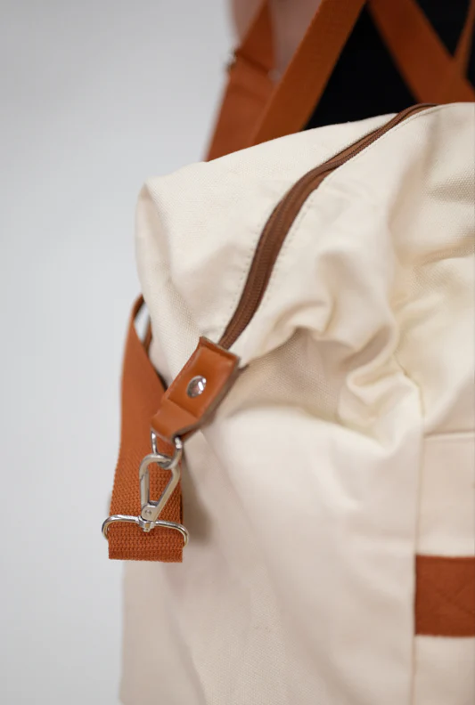 Lila Duffel Bag in Cream - Image 4