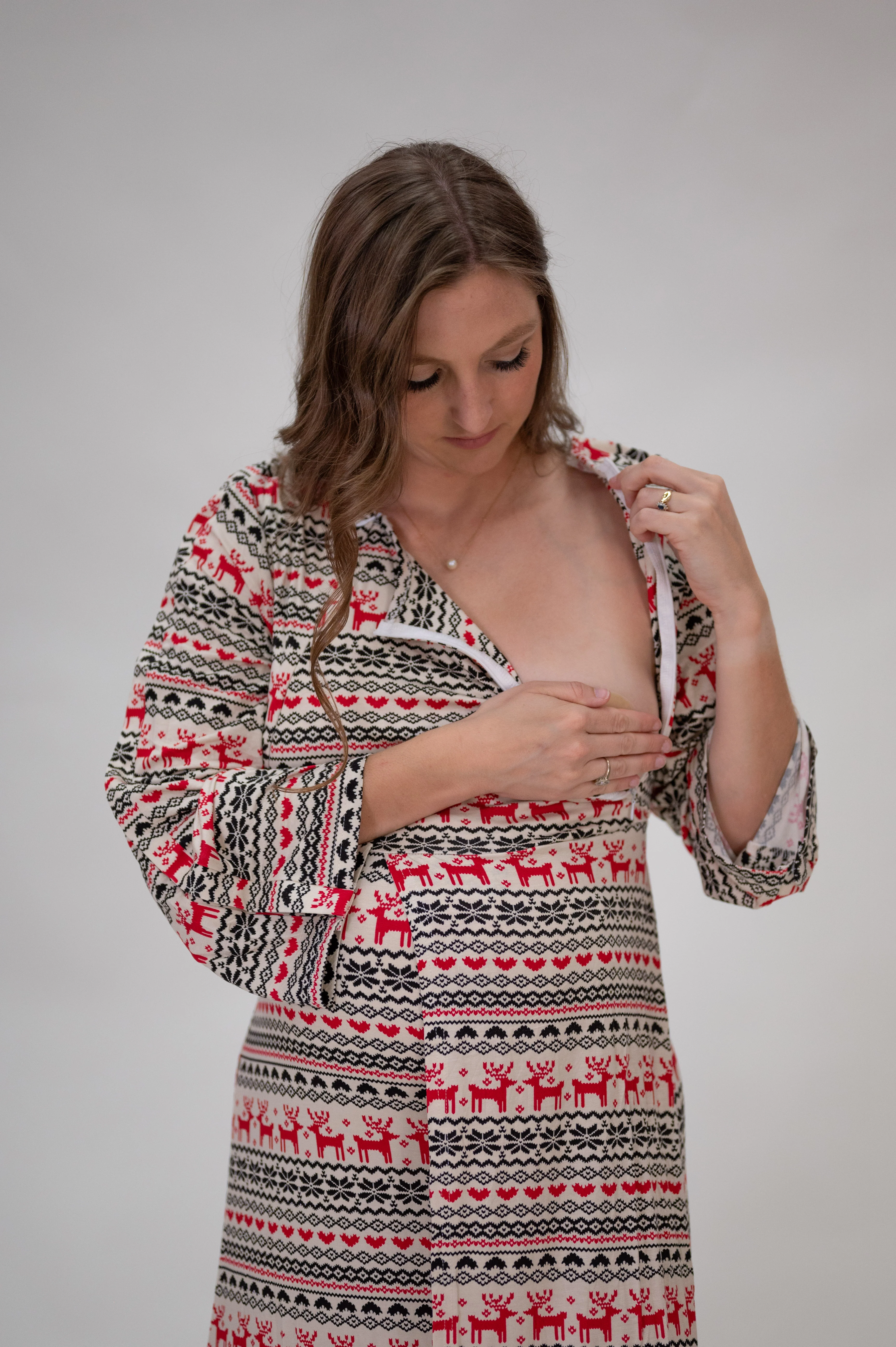 Nadia Labor & Postpartum Gown Holiday edition - Image 3