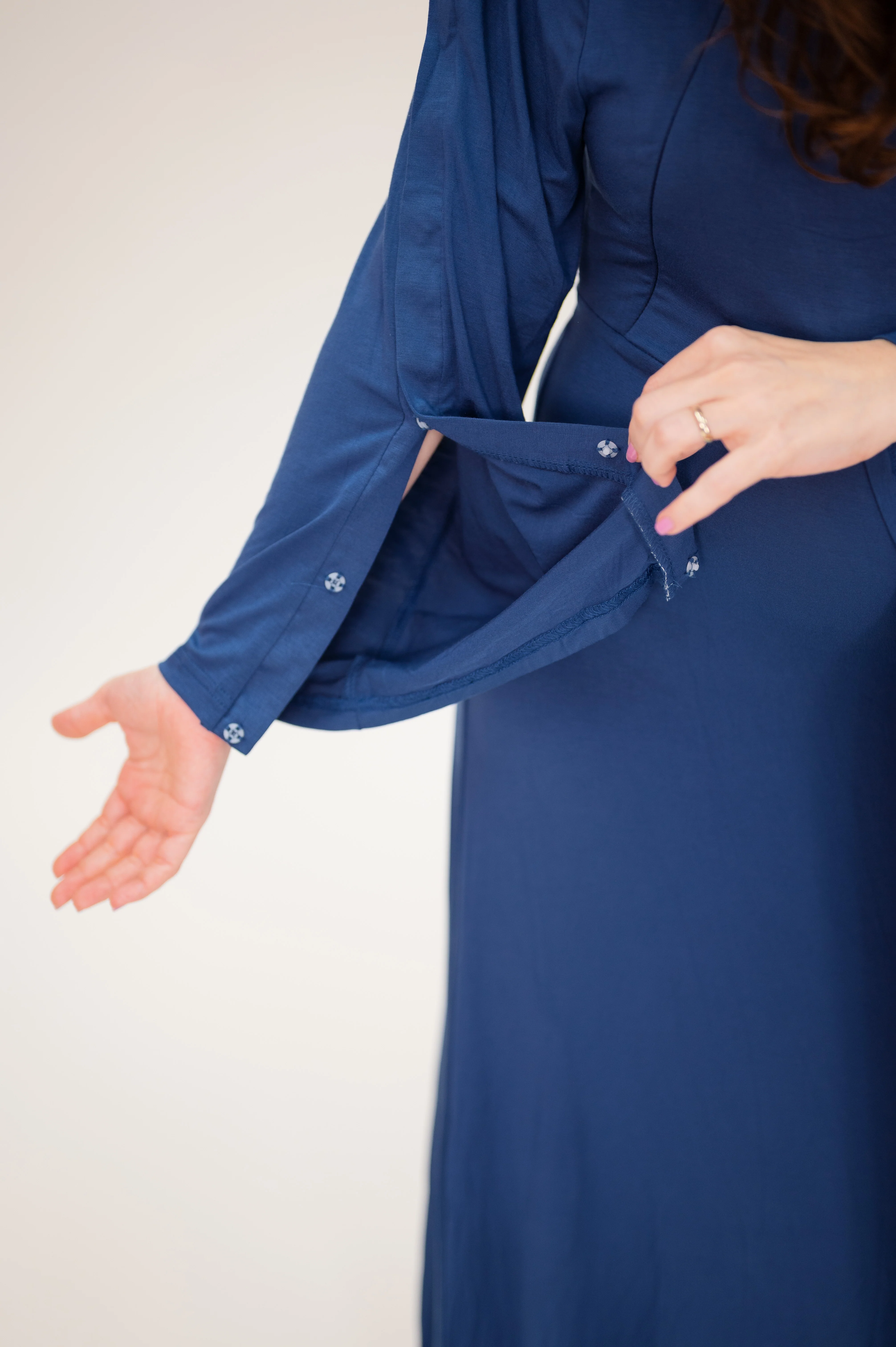Nadia Labor & Postpartum Gown in Midnight Blue - Image 6